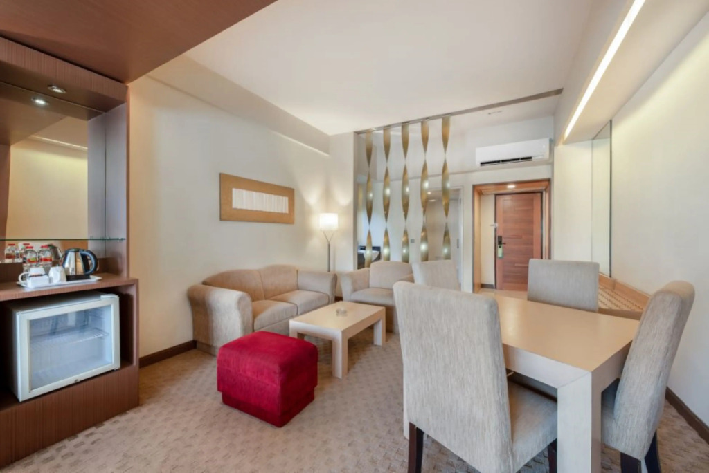 Lux Tychi Hotel
