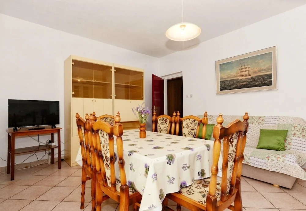 Apartments Snjeza