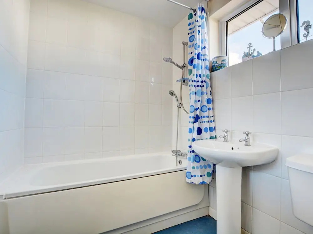 Modish Holiday Home in Swanage With Garden