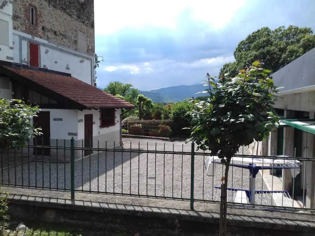 Elis House