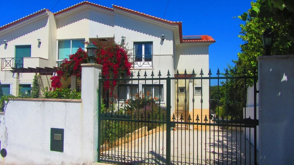 House With 4 Bedrooms in Sintra, With Wonderful sea View, Enclosed Gar