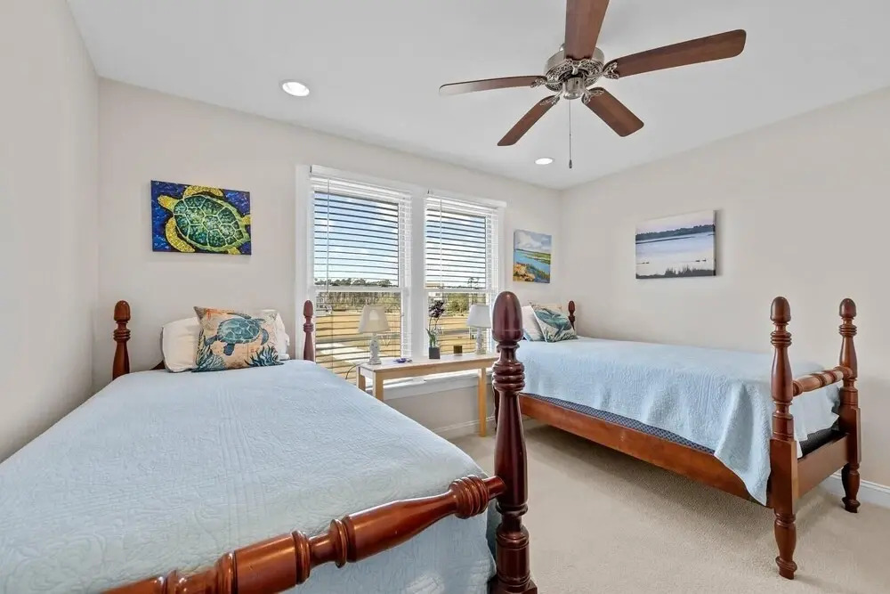 Downeast Retreat 4 Bedroom Home by RedAwning