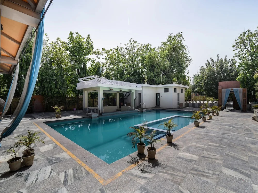 OYO 15418 D'amore Resorts