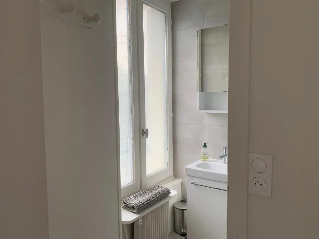 Appartement 4 personnes, 1 chambre, terrasse, Wifi, proche du centre