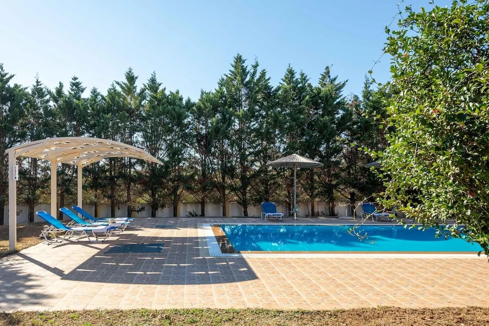 Villa Lefki Limni Retreat 300m from beach