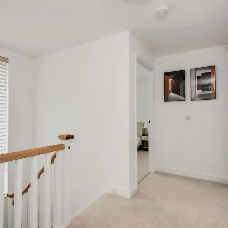 Tranquil 4-bed Oasis Modern Chic