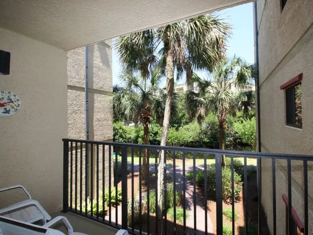 C 8 Xanadu 2 Br condo by RedAwning