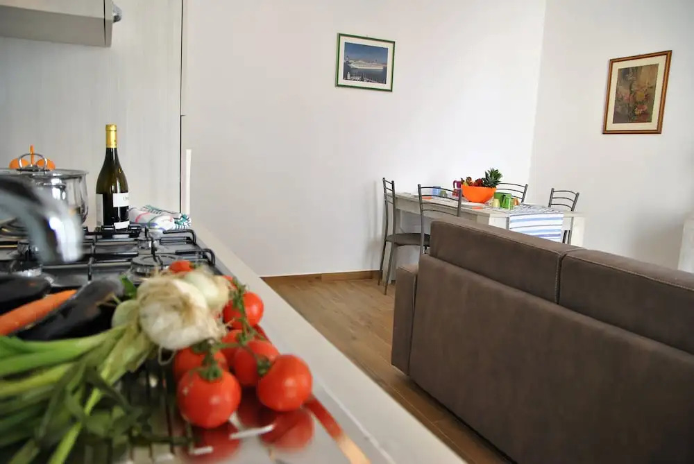 Happiness House two Steps Away to the Beach of Gaeta