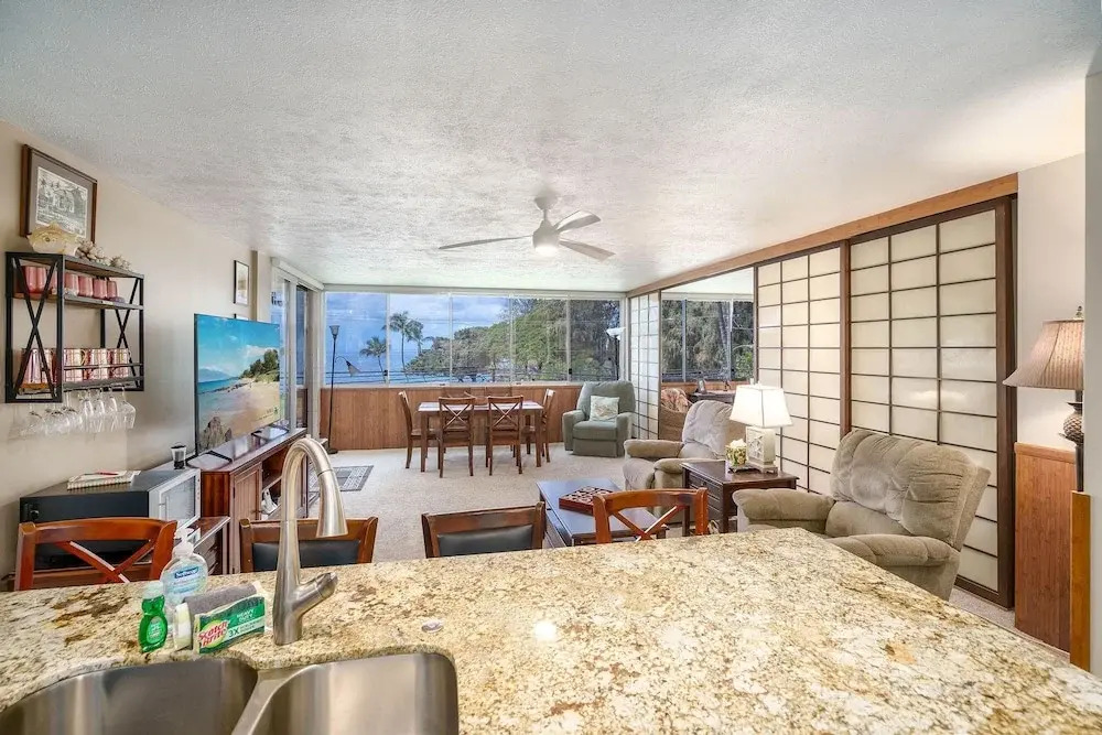 Haleakala Shores A-302 - Stunning Ocean Views, Beautiful Renovation, Wi-fi, & AC