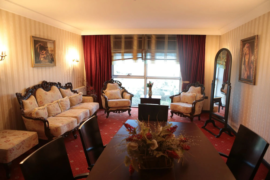 BM HOTEL City