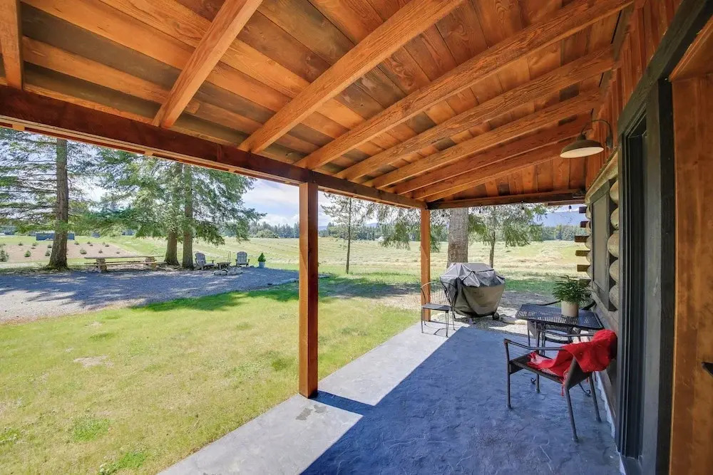 Serene Kootenai Cabin - 3 Mi to Dtwn & River!
