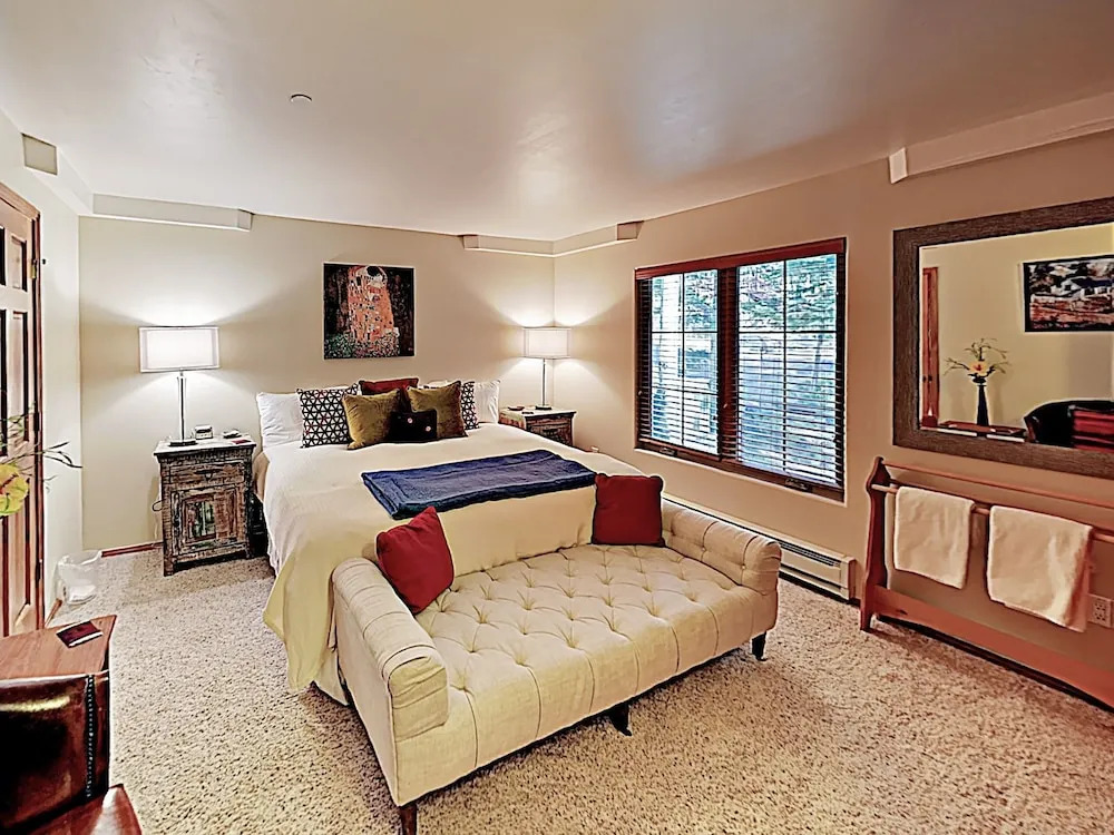 Twining Unit 202 - 2 Br Condo