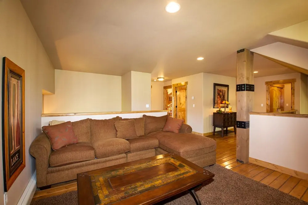 Leland Creek Home 5 Br home by RedAwning