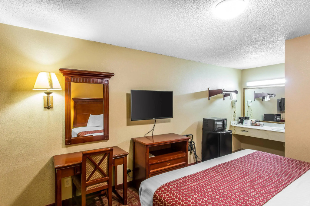 Rodeway Inn Goodlettsville South