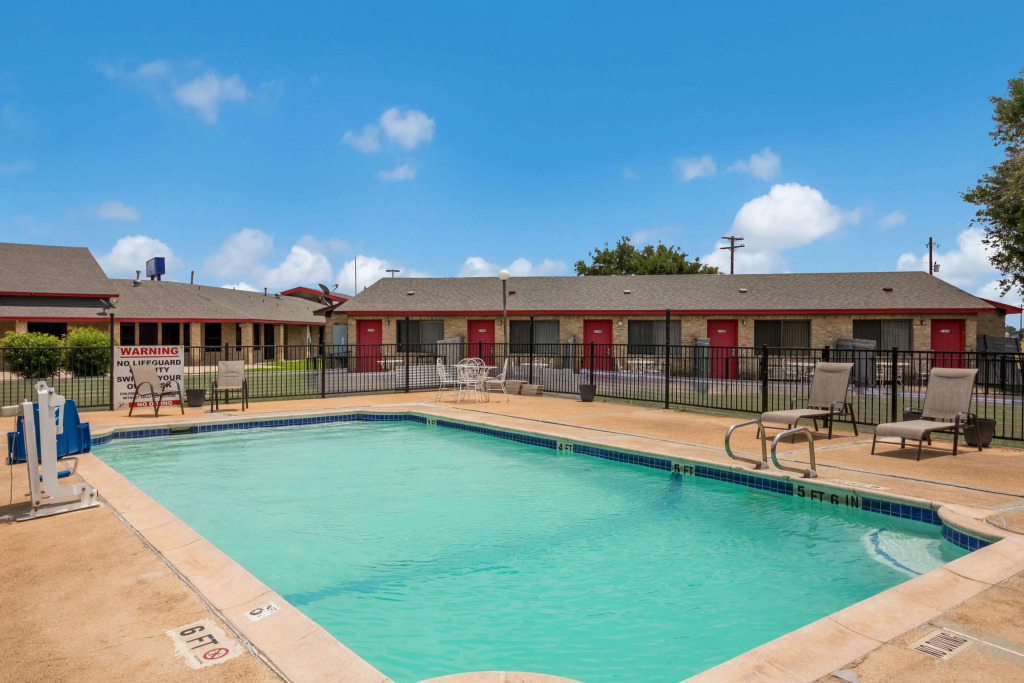 Americas Best Value Inn Lockhart TX