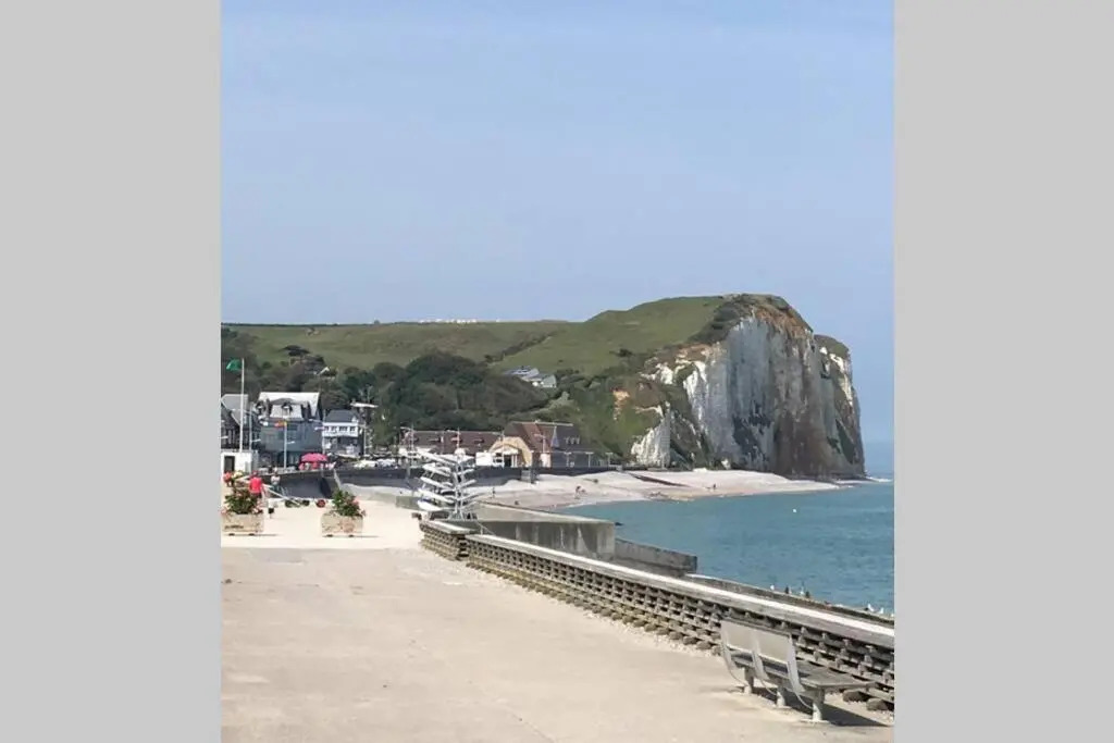 A 600m de la plage 6pers Meublé de tourisme 3 étoiles La Villa des Grottes