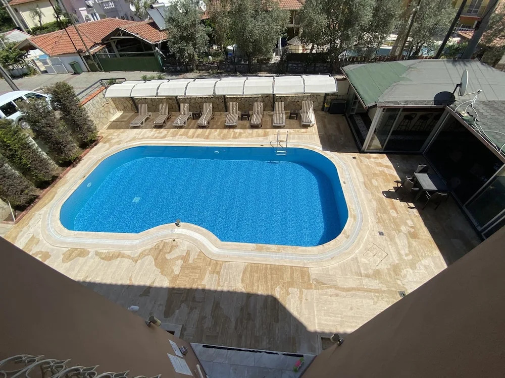 Belmaris apartments
