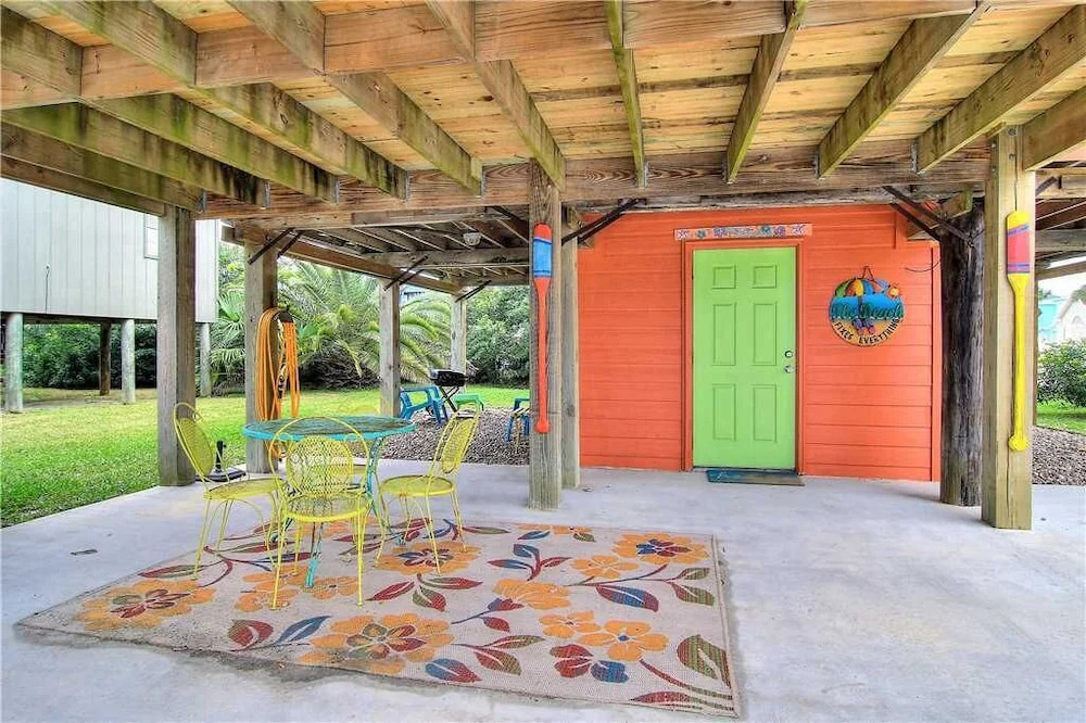 A Lil Nauti 2 Bedrooms 1 Bathroom Home