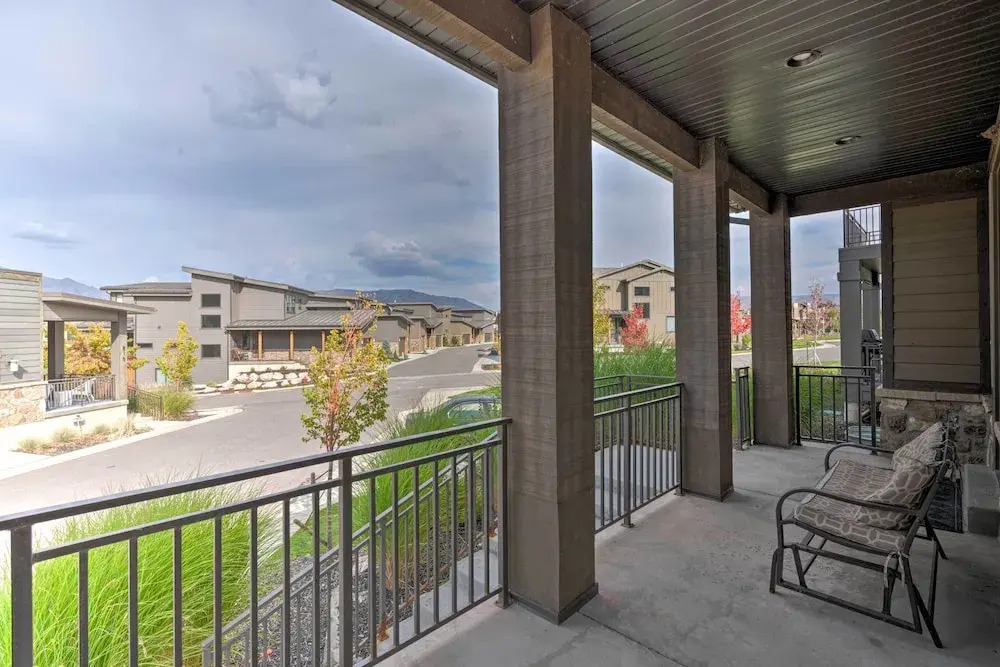 Modern Huntsville Resort Retreat w/ Deck & Hot Tub
