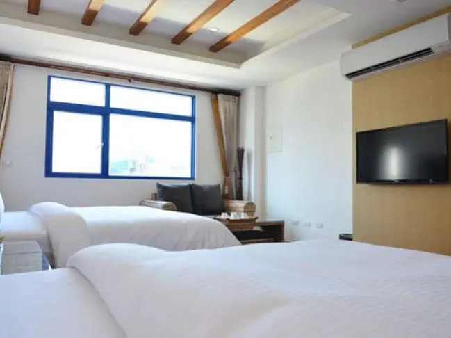 Corner Hostel