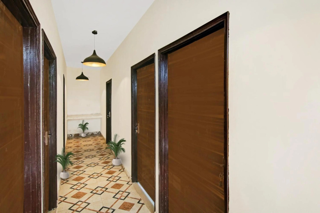 OYO Flagship 70330 Mohan Villa