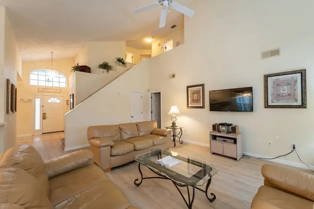 8067WC 4-Bedroom Pool Home near Disney!