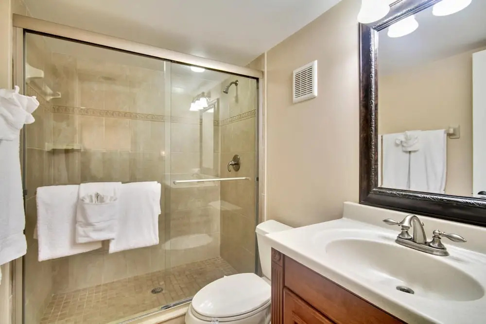 Land's End 404 Building 7 Beachfront / Top Floor Views!!