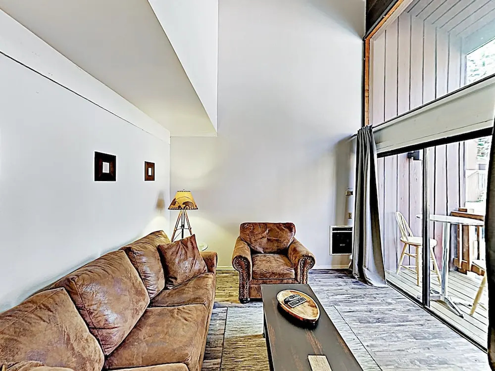 New Listing! Chic W/ Pool & Ski Back Trail 1 Bedroom Condo