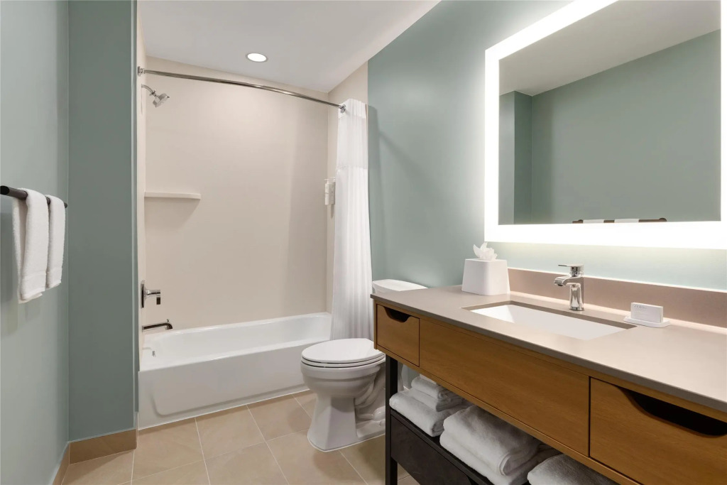 LivSmart Studios By Hilton Kokomo