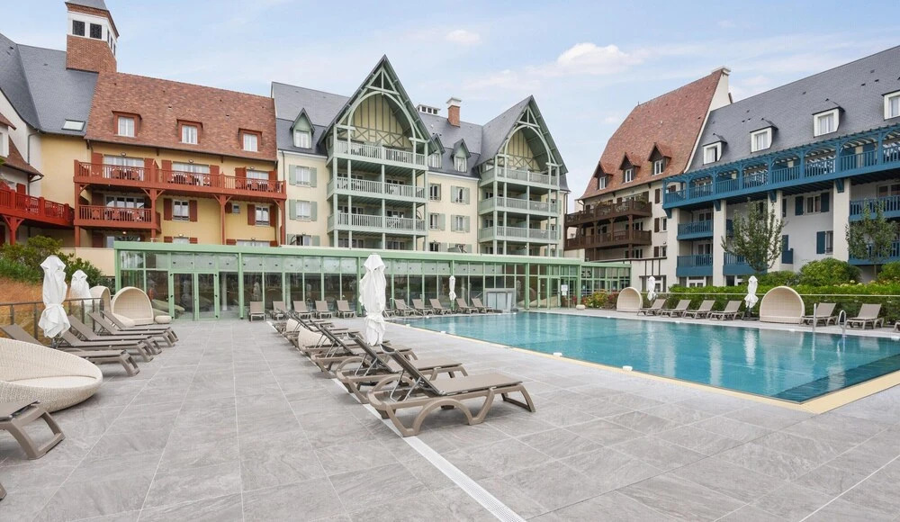 Picturesque Deauville Apartment for 6