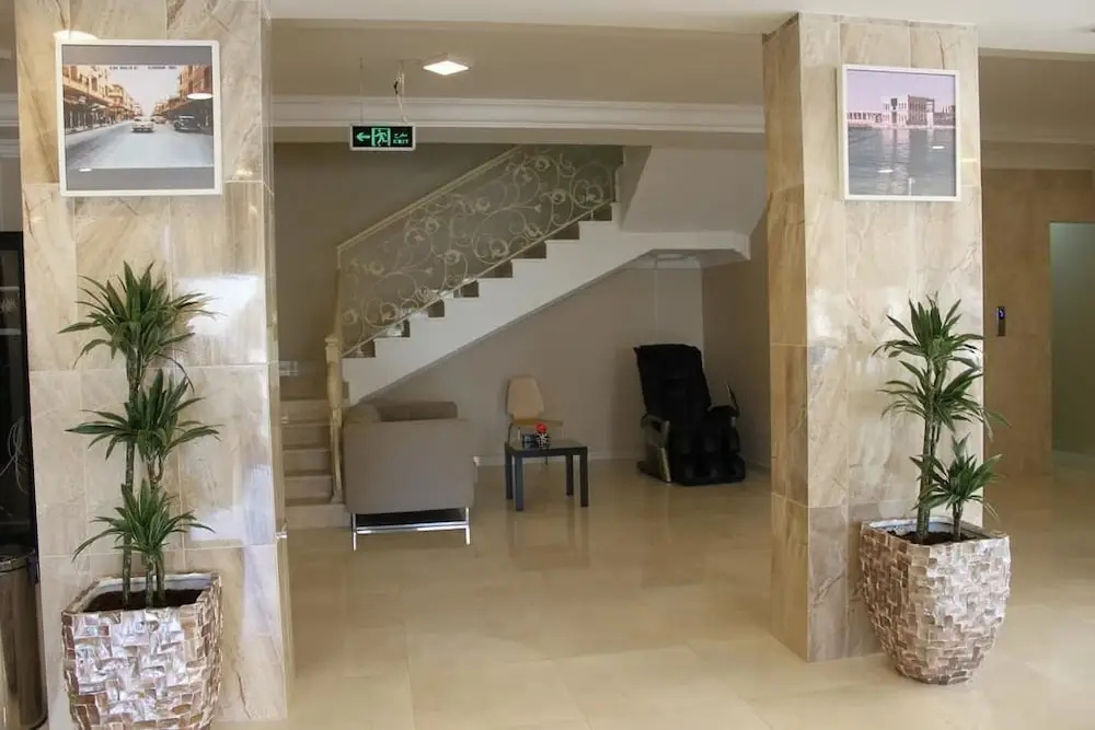 Plaza Home