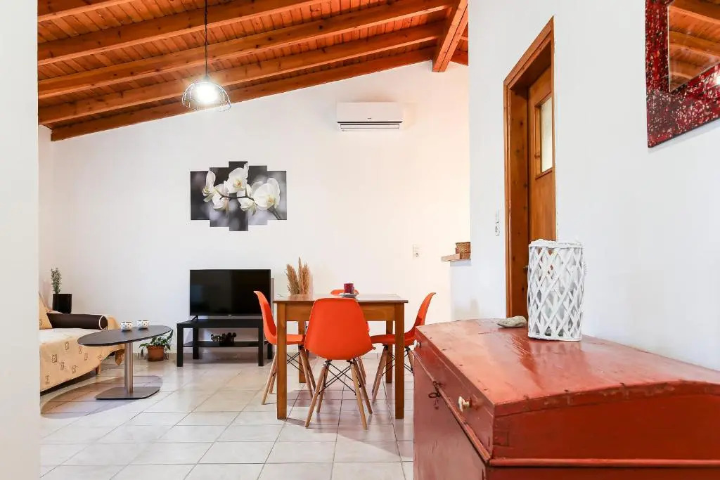 Creta 2 bedrooms 6 persons village house