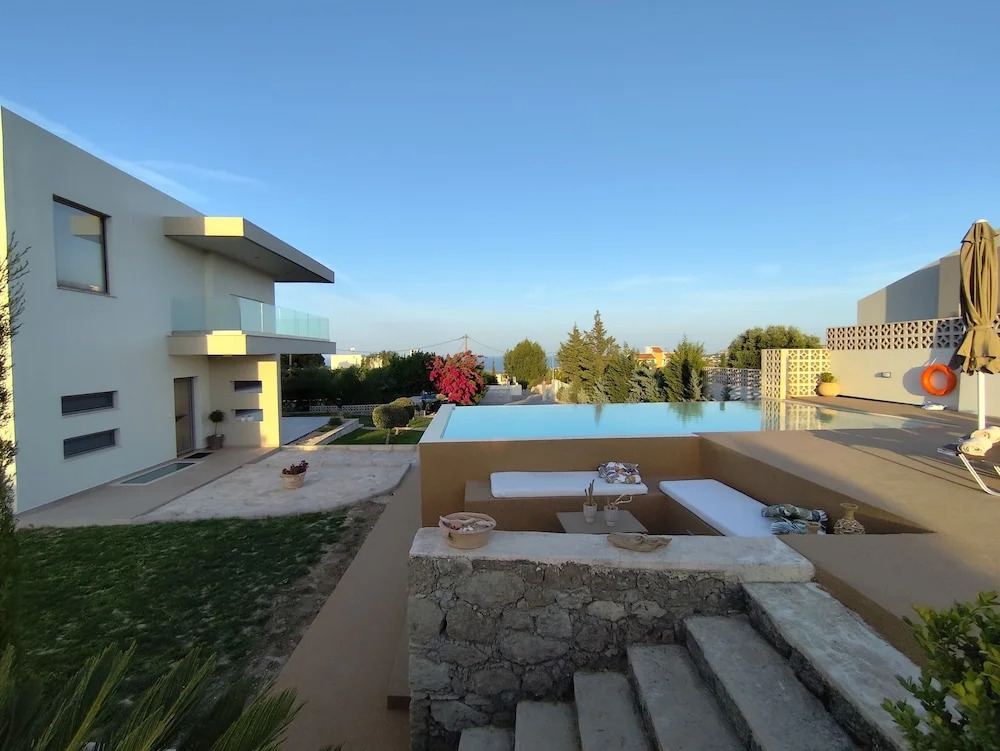 Home21-elegant Spacious Villa-5 min From the Beach