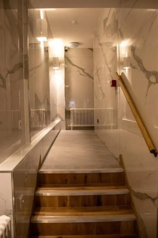 Burren London Hotel
