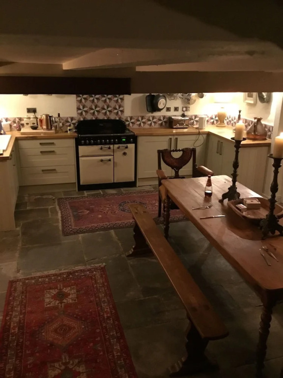Impeccable 3-bed 17th Century Luxury Cottage
