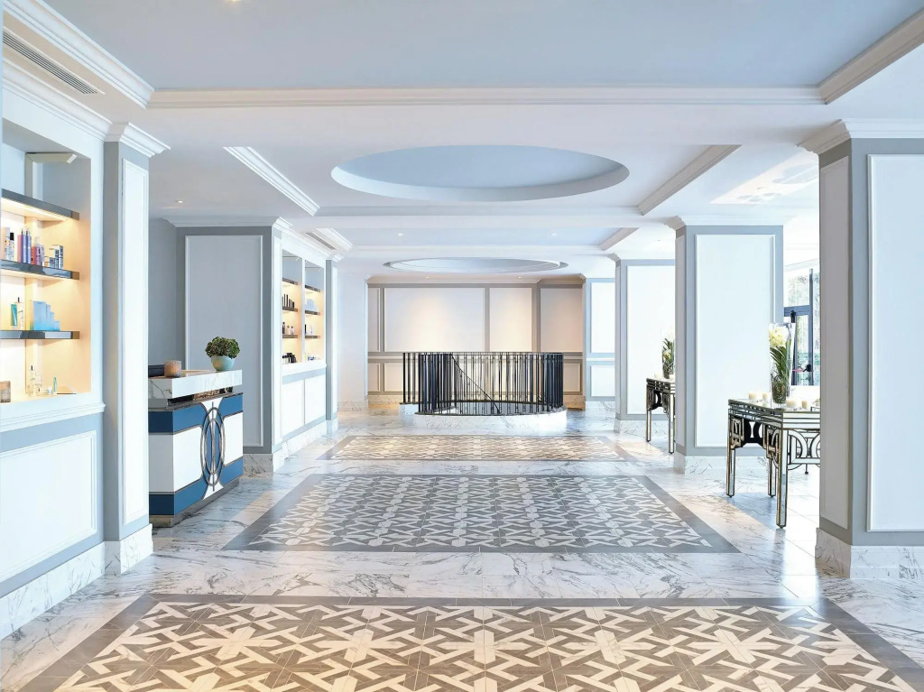Corfu Imperial, A Resort to Live