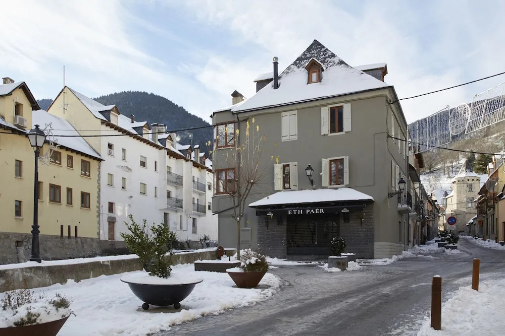 Eth Paer 2 by FeelFree Rentals