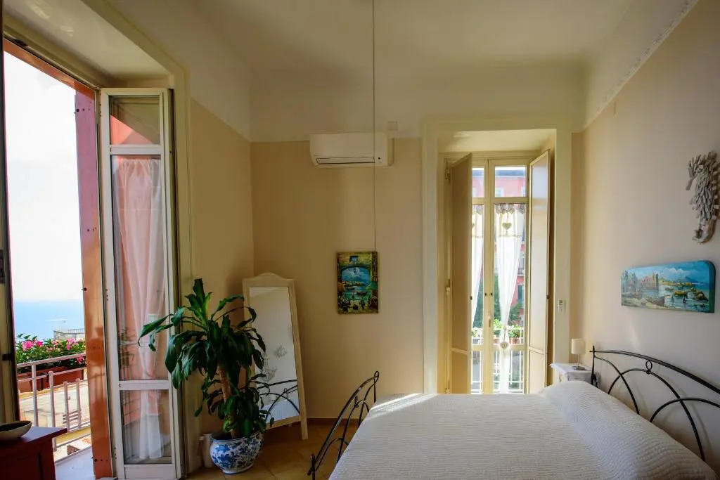 Large Apartment In The Heart Of Chiaia