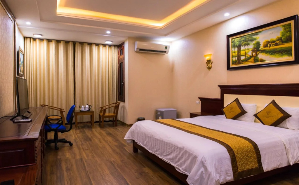 Holiday Suites Hotel & Spa