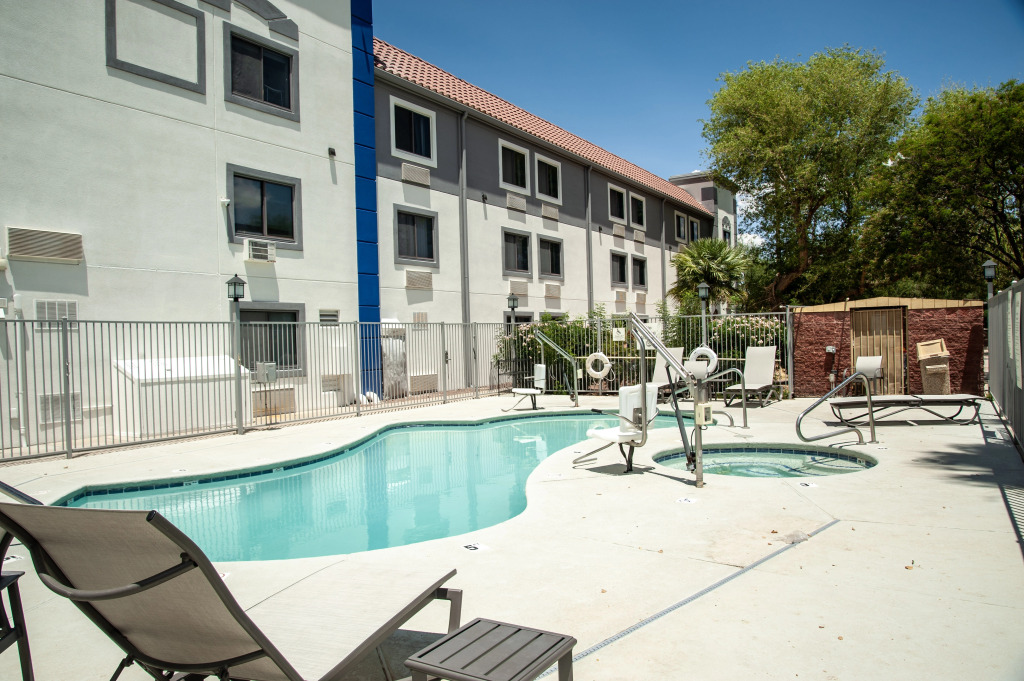 Holiday Inn Express Tucson-Airport by IHG