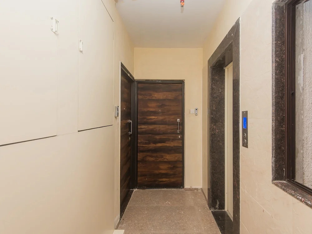 OYO 18309 Livinn Apartments