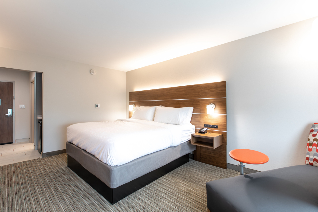 Holiday Inn Express & Suites Greenville S - Piedmont by IHG