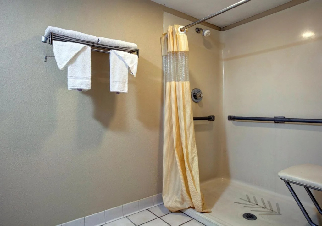 Americas Best Value Inn Montezuma
