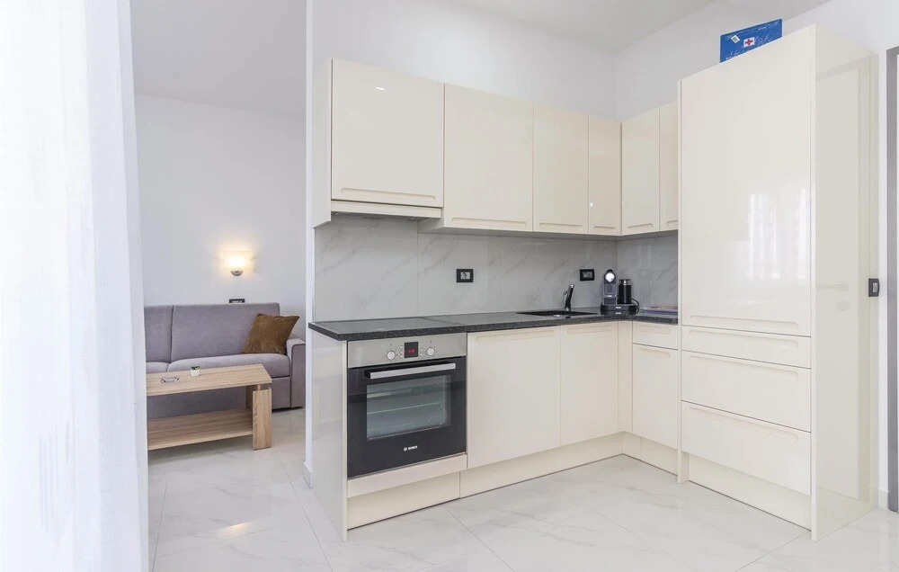 Beautiful Home in Funtana With Wifi and 2 Bedrooms