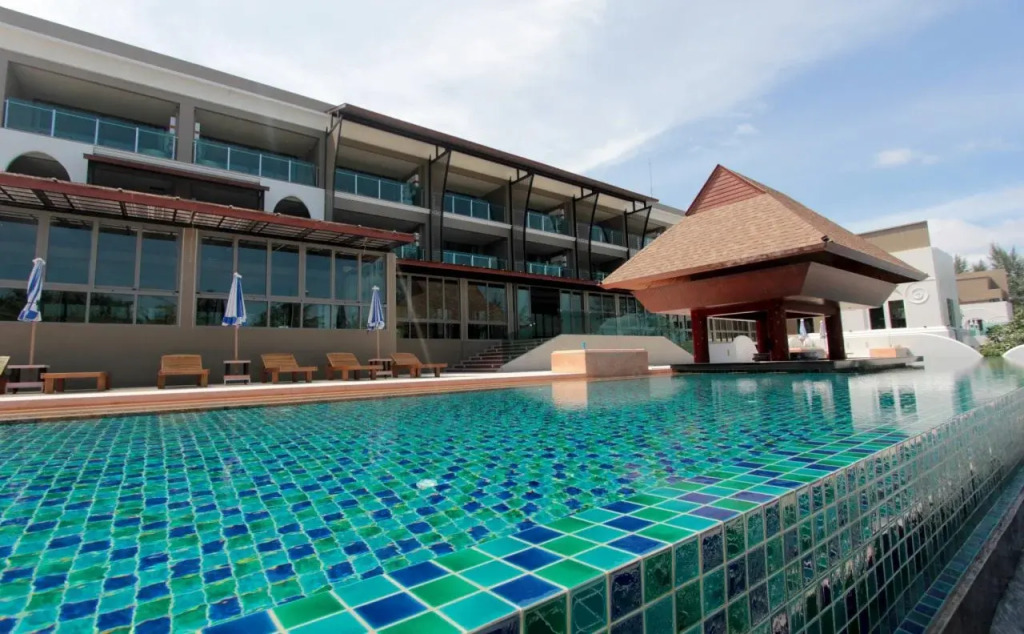 Maikhao Palm Beach Resort - SHA Plus