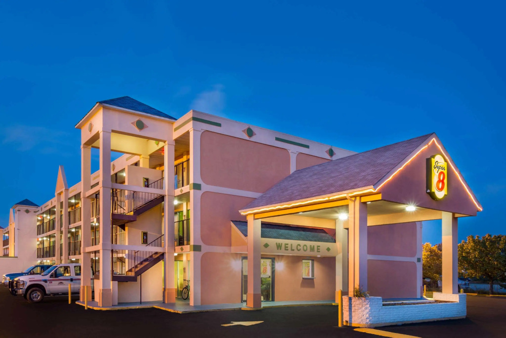 Отель Ashland Studio Inn Richmond North near Kings Dominion (Listing Partner)