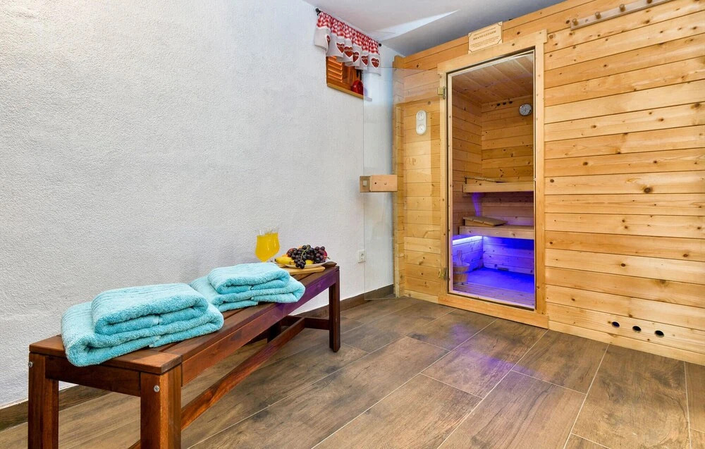 Awesome Home in Stubicke Toplice With 2 Bedrooms, Wifi and Outdoor Swimming Pool