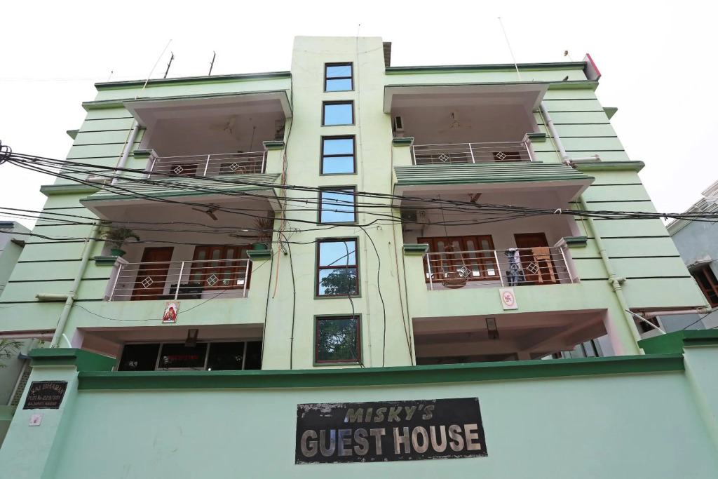 OYO 4110 Miskys Guest House