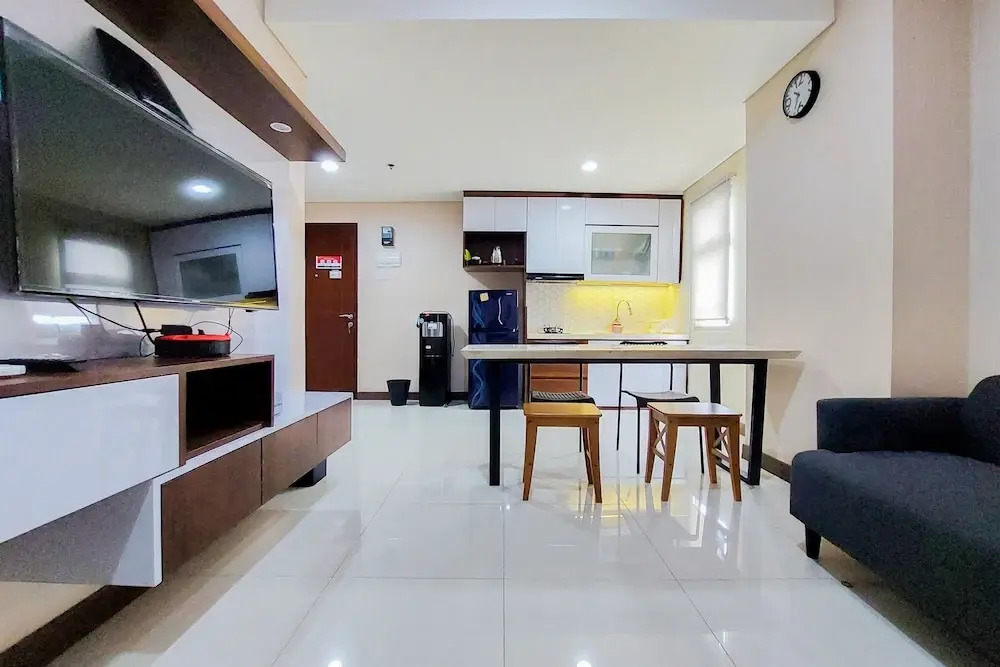 Comfort and Modern Look 2BR Apartment Springwood Residence
