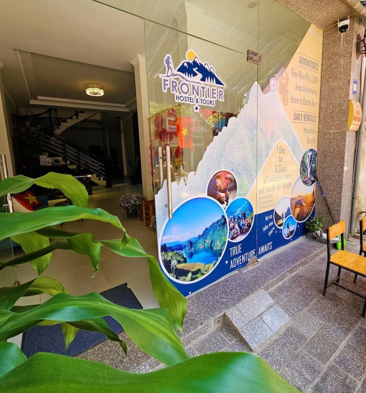 Frontier Hostel & Tours